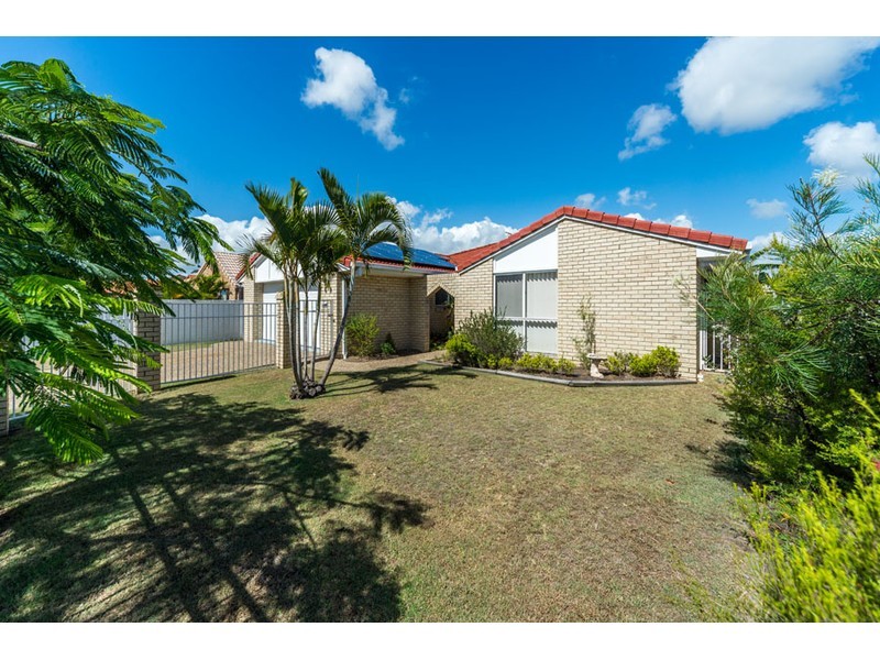 24 Anchorage Way, Biggera Waters QLD 4216