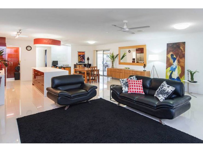 49 Clam Street, Runaway Bay QLD 4216