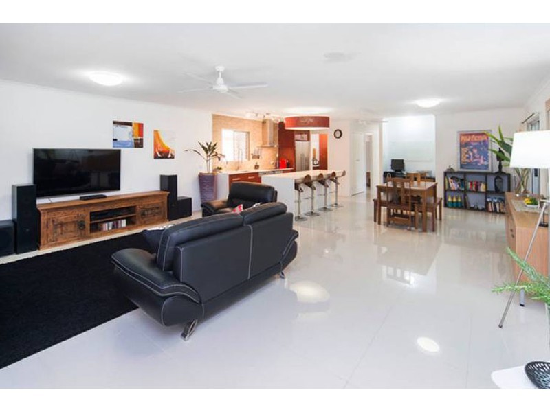 49 Clam Street, Runaway Bay QLD 4216