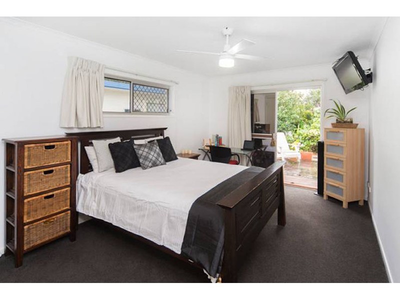 49 Clam Street, Runaway Bay QLD 4216