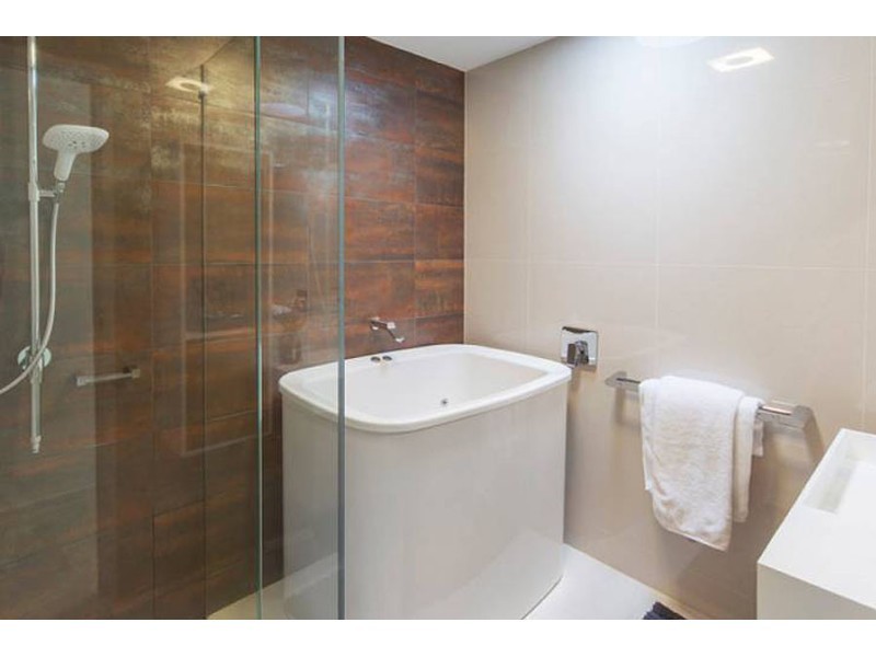 49 Clam Street, Runaway Bay QLD 4216