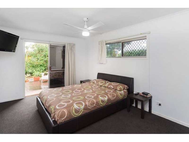 49 Clam Street, Runaway Bay QLD 4216