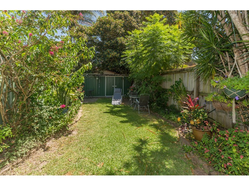 2/78 Worendo Street, Southport QLD 4215