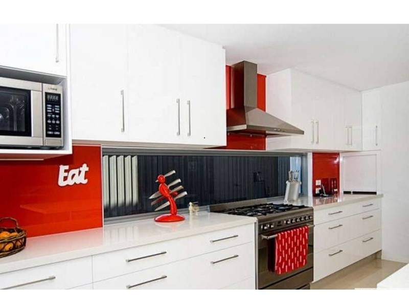 2 Fleetwood Court, Helensvale QLD 4212