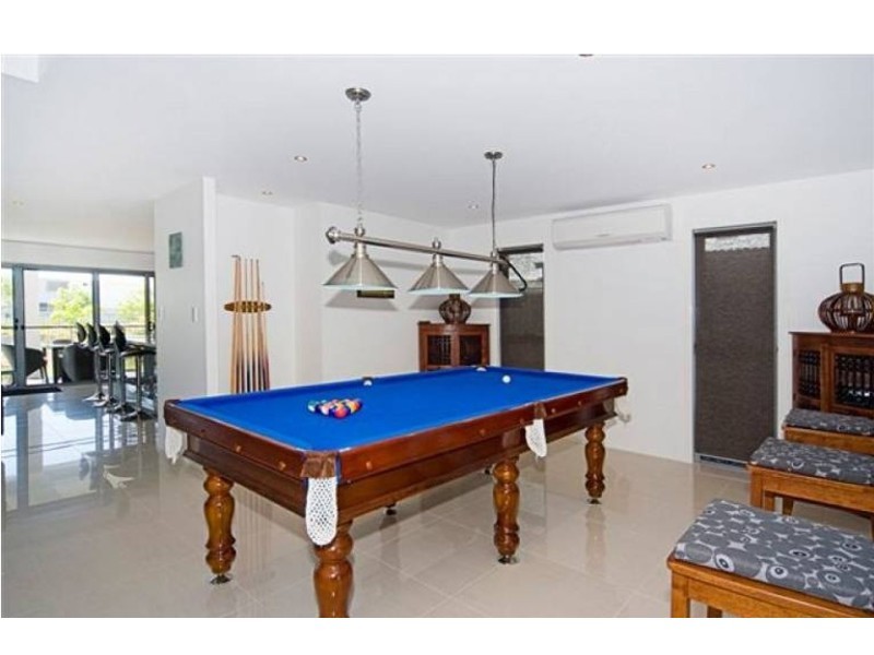 2 Fleetwood Court, Helensvale QLD 4212