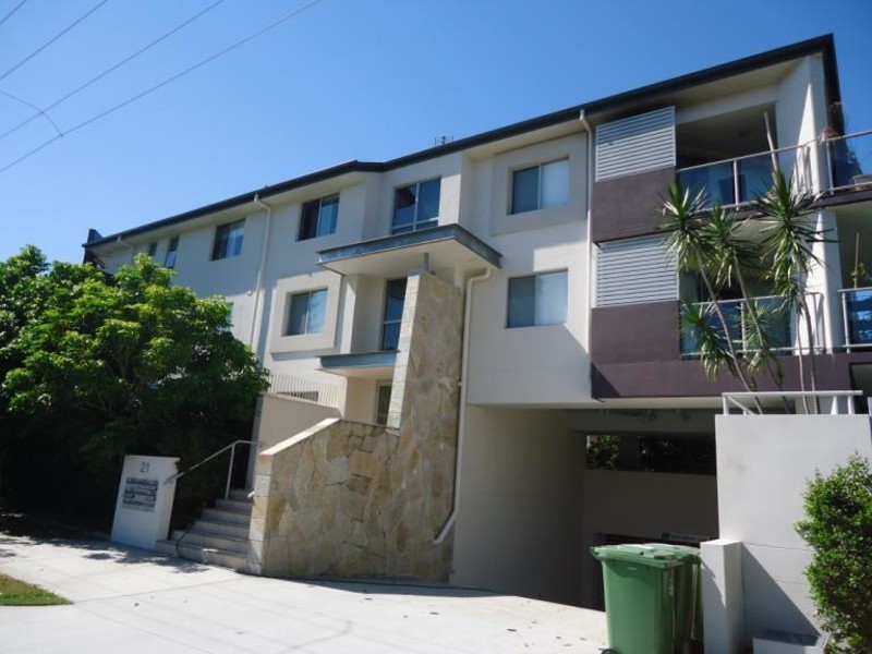 4/32 Parker Street, Labrador QLD 4215