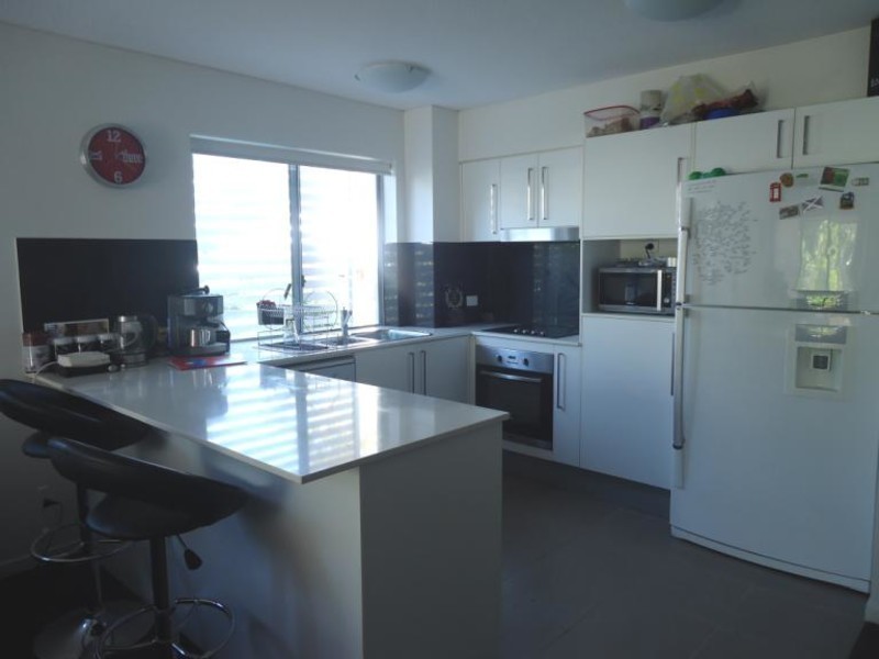 4/32 Parker Street, Labrador QLD 4215