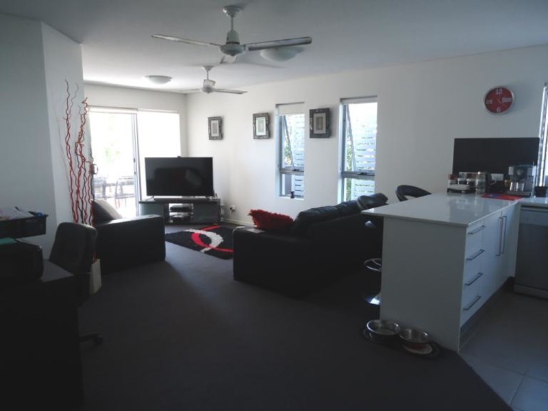 4/32 Parker Street, Labrador QLD 4215