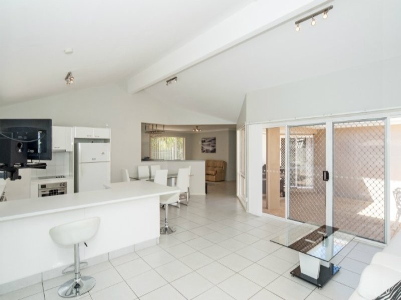 12 Marco Polo Place, Hollywell QLD 4216