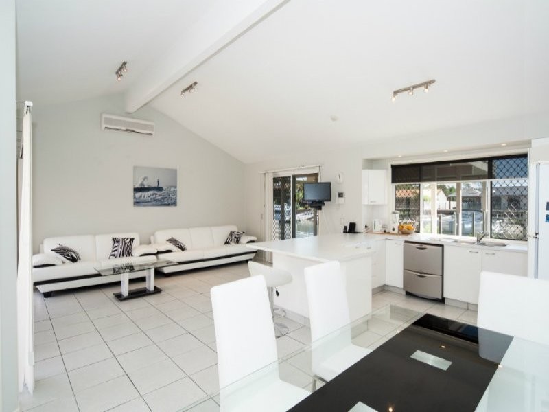 12 Marco Polo Place, Hollywell QLD 4216