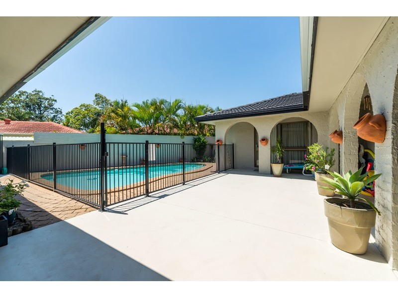 55 Markham Avenue, Runaway Bay QLD 4216