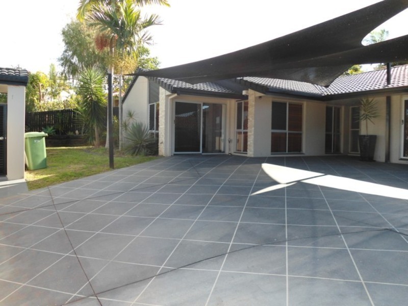 271 Central Street, Arundel QLD 4214