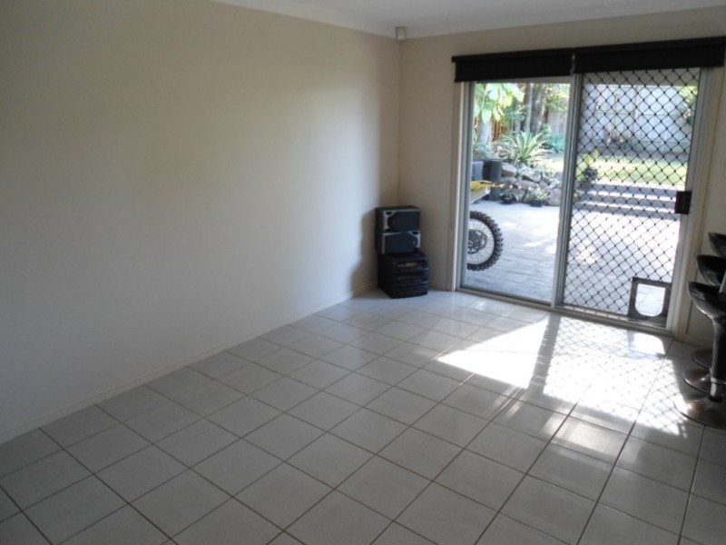 271 Central Street, Arundel QLD 4214