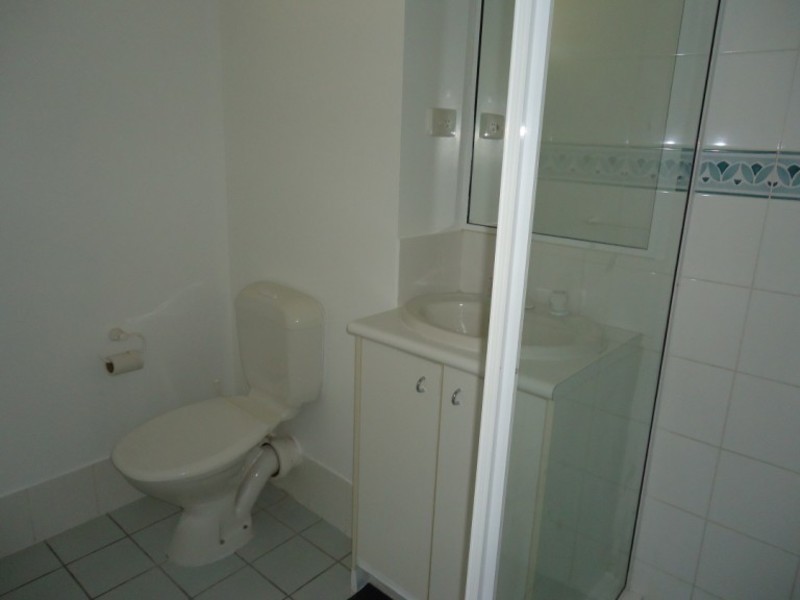 24/125 Frank Street, Labrador QLD 4215