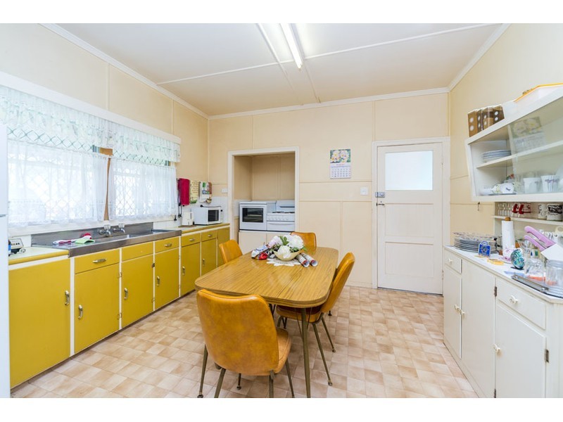 38 Turpin Road, Labrador QLD 4215