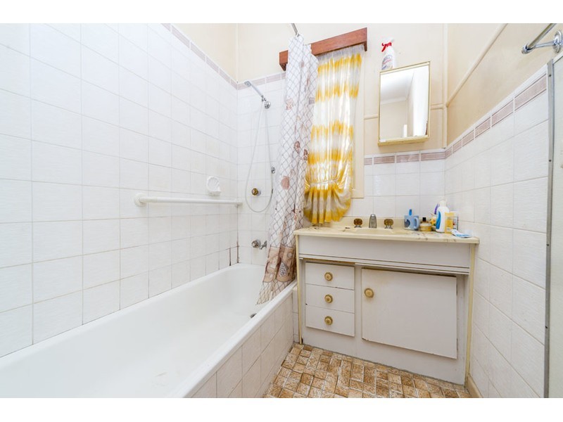 38 Turpin Road, Labrador QLD 4215