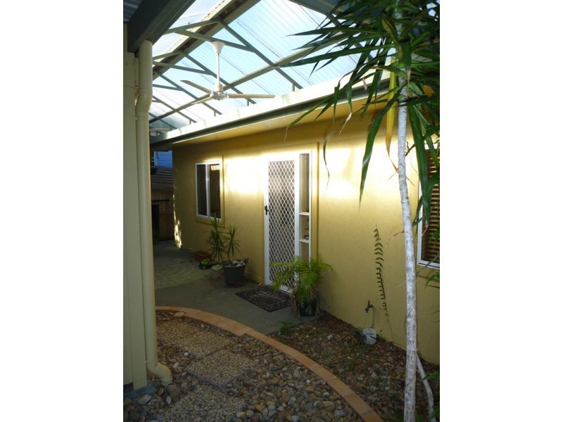 7 Kerr Avenue, Southport QLD 4215