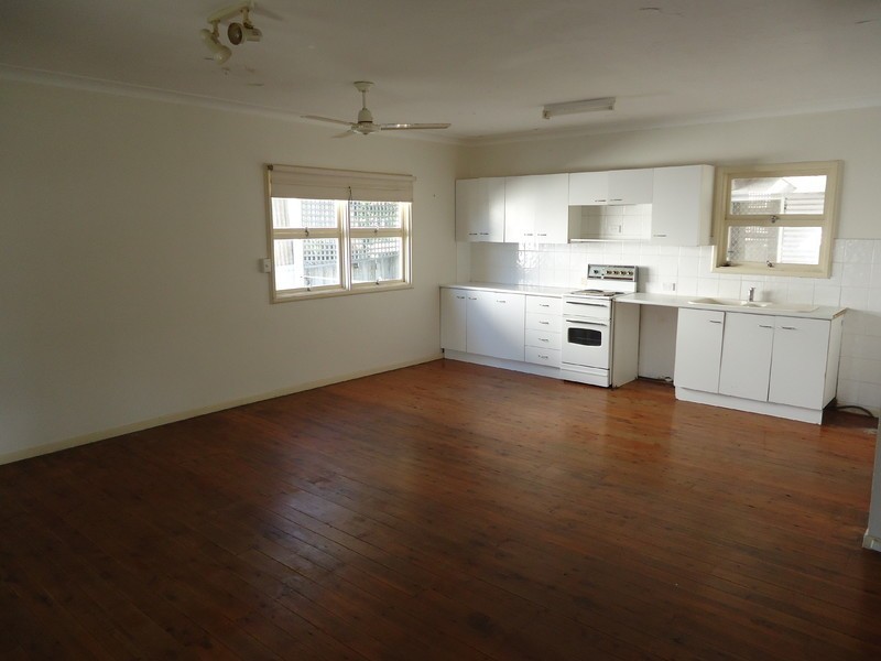 26 Heydon Avenue, Labrador QLD 4215