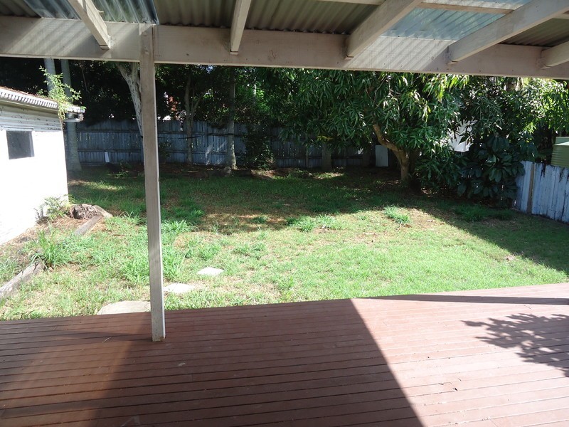 26 Heydon Avenue, Labrador QLD 4215