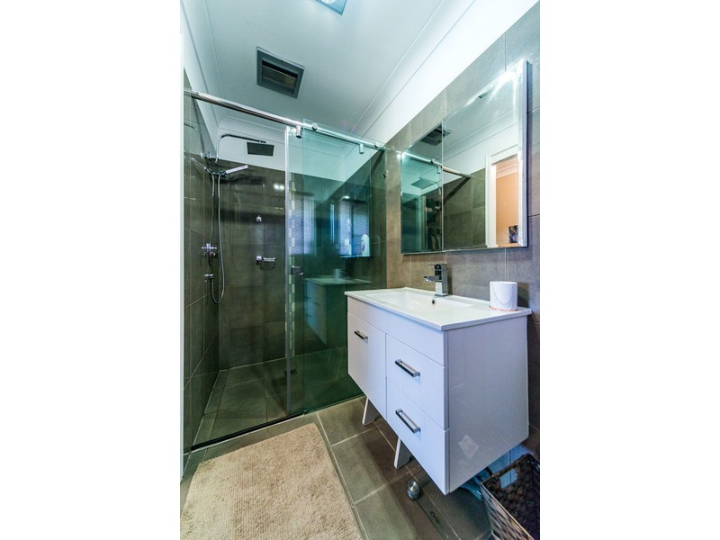 17 Spikes Court, Arundel QLD 4214
