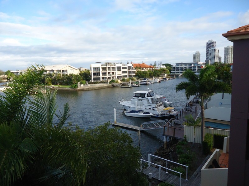 15/89 Bayview Street, Runaway Bay QLD 4216