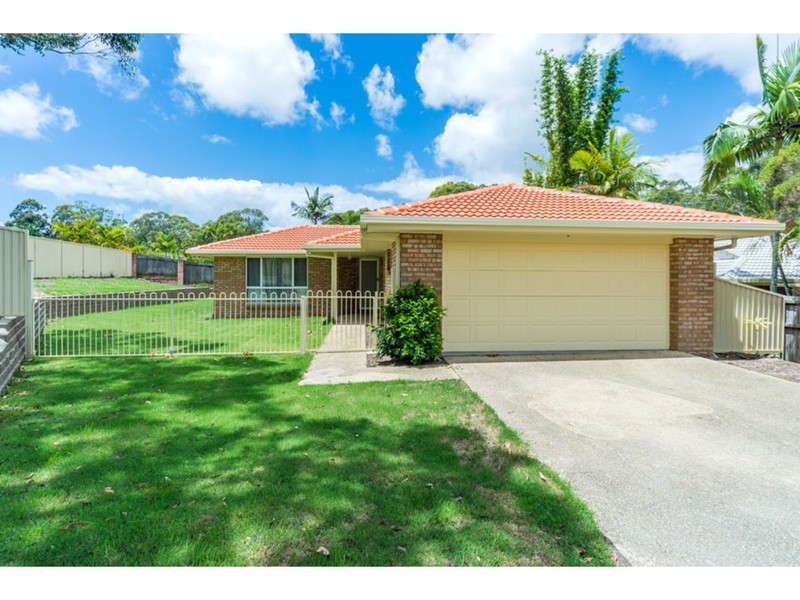 35 Clubhouse Drive, Arundel QLD 4214