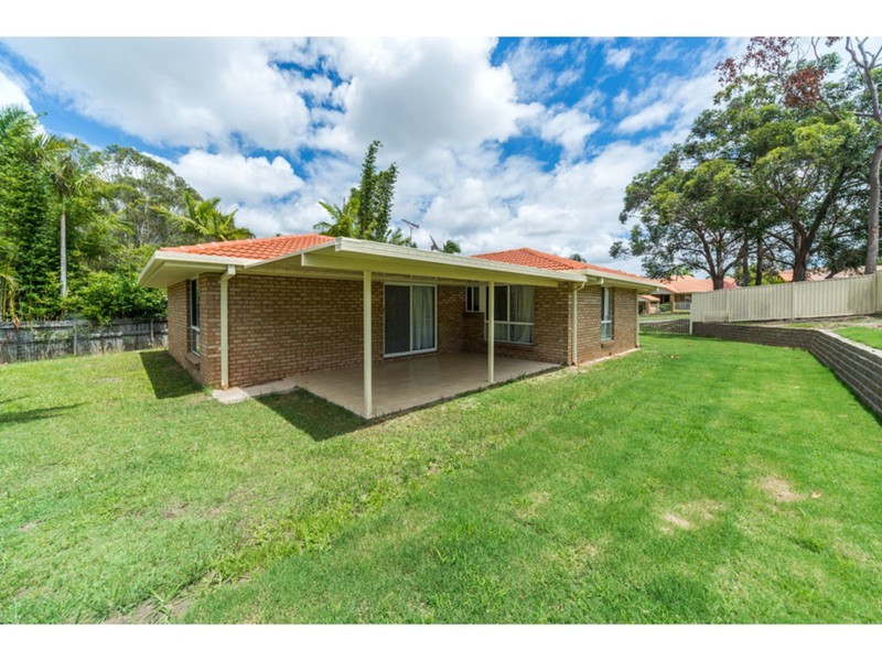 35 Clubhouse Drive, Arundel QLD 4214