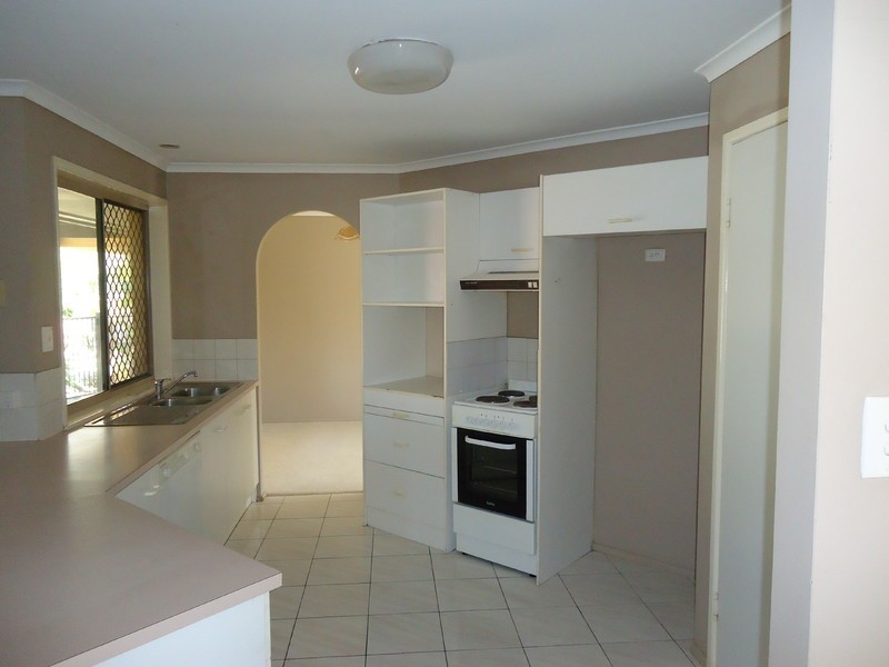 2 Adaminaby Drive, Helensvale QLD 4212