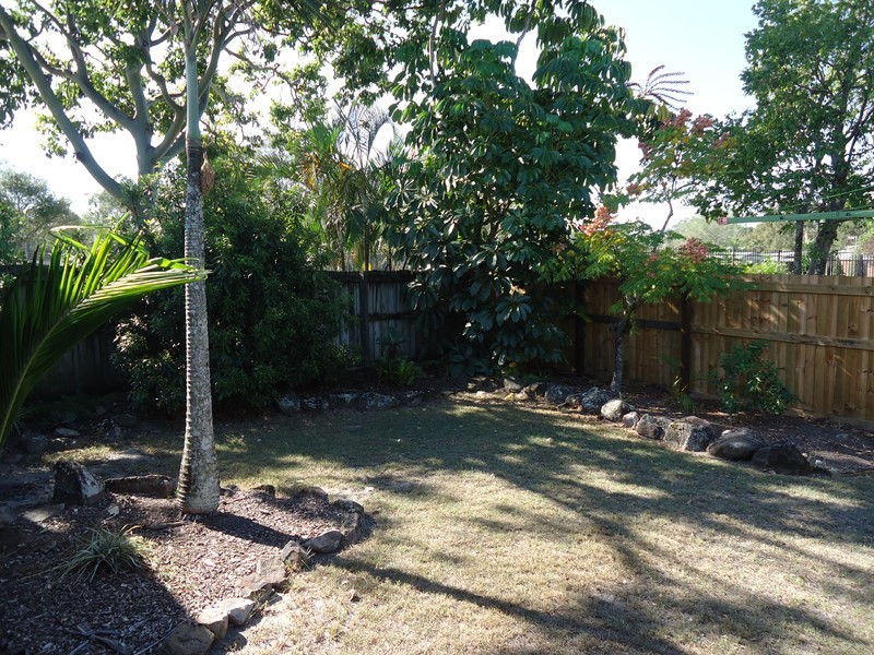 2 Adaminaby Drive, Helensvale QLD 4212