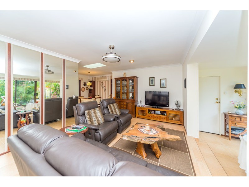 4/31 Thrush Avenue, Paradise Point QLD 4216