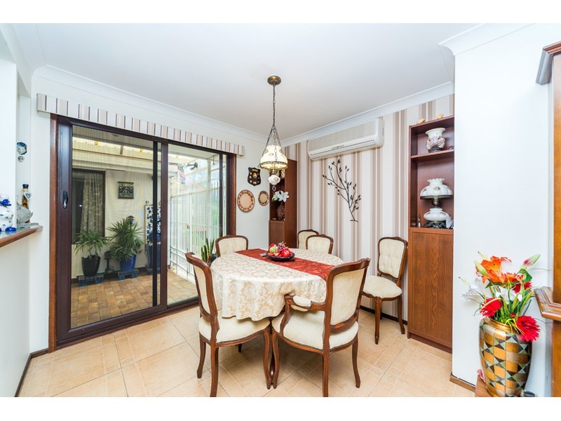 4/31 Thrush Avenue, Paradise Point QLD 4216