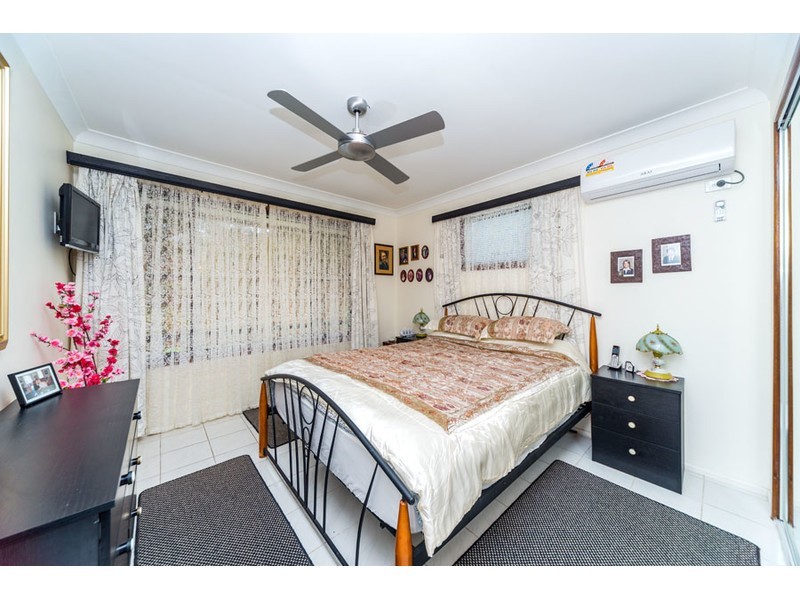 4/31 Thrush Avenue, Paradise Point QLD 4216