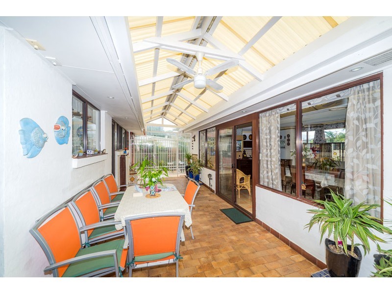 4/31 Thrush Avenue, Paradise Point QLD 4216