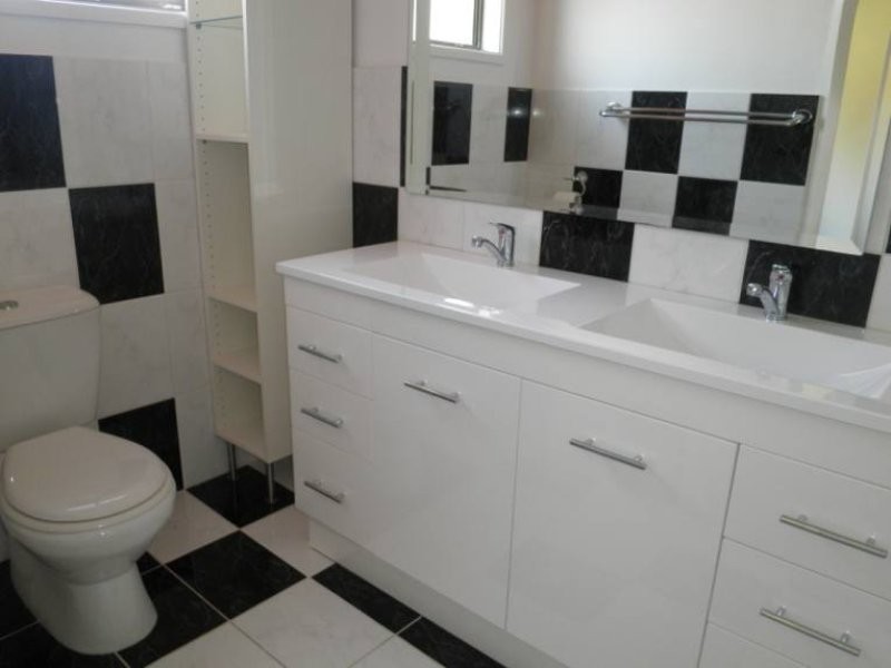 4 Burrinjuck Drive, Coombabah QLD 4216