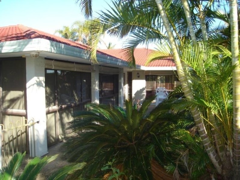 60 O’Grady Drive, Paradise Point QLD 4216
