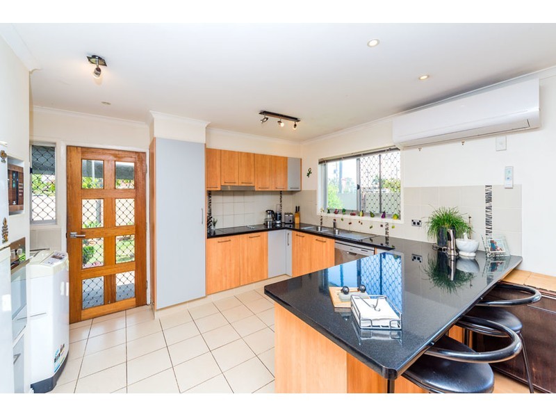 1/10 Cassia Street, Runaway Bay QLD 4216