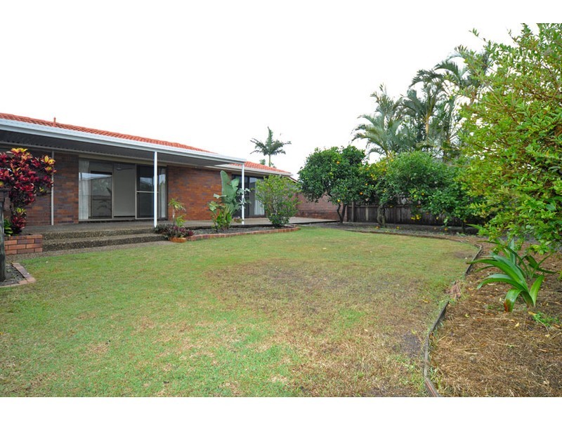 3 Primrose Court, Hollywell QLD 4216