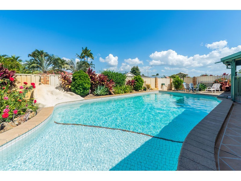 1 Waranga Way, Coombabah QLD 4216