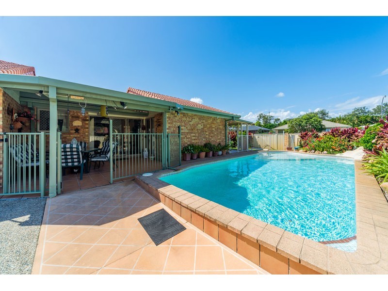 1 Waranga Way, Coombabah QLD 4216