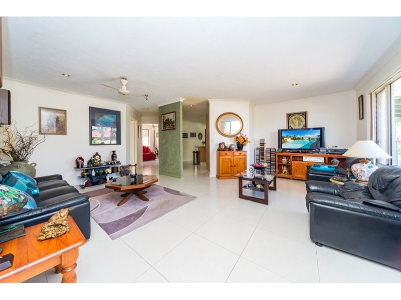 1 Waranga Way, Coombabah QLD 4216