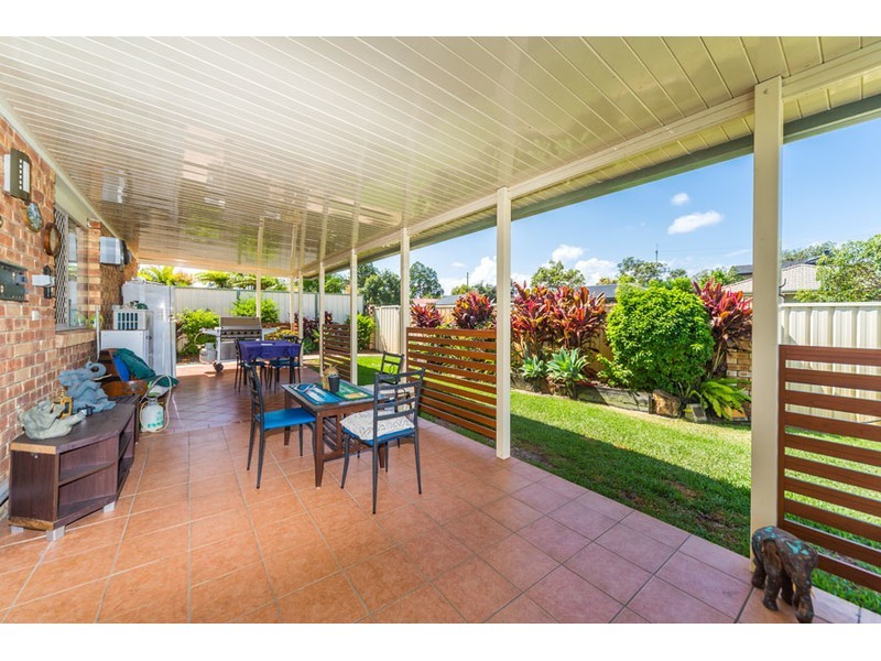 1 Waranga Way, Coombabah QLD 4216