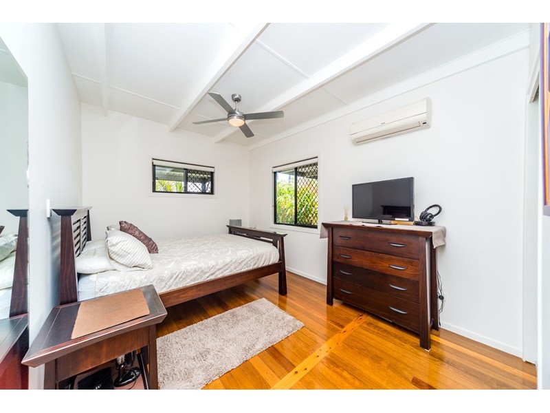 15 Jacaranda Avenue, Hollywell QLD 4216