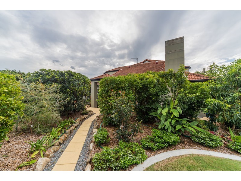 17/19 Santa Barbara Road, Hope Island QLD 4212