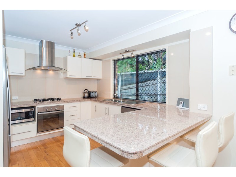 146 Mildura Drive, Helensvale QLD 4212