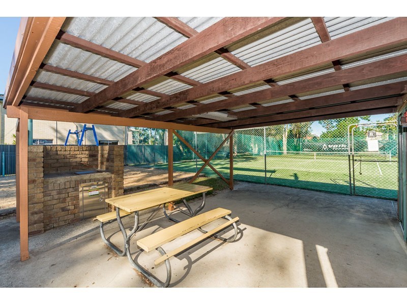 17 Tallara Street, Coombabah QLD 4216