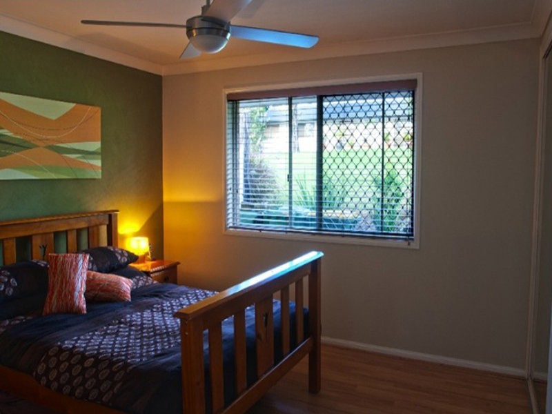 2/2 Freeman Street, Labrador QLD 4215