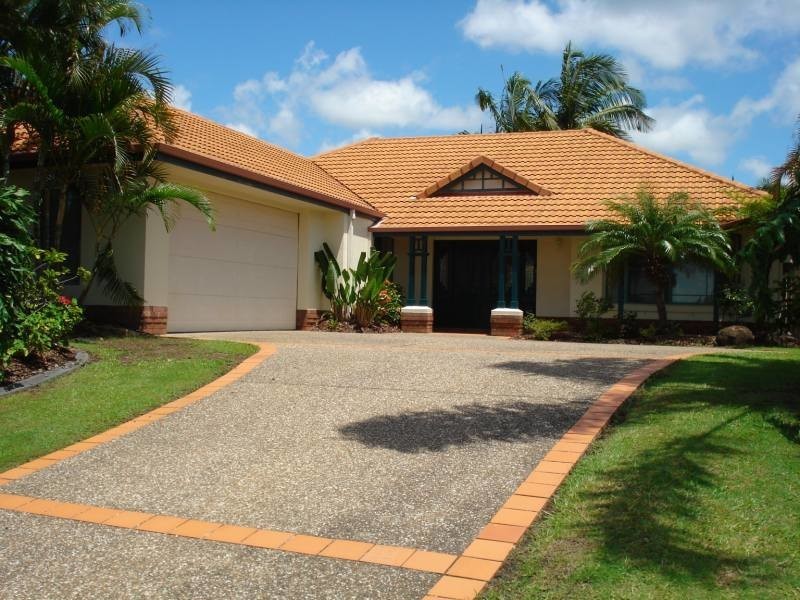 27 Monterey Keys Drive, Helensvale QLD 4212