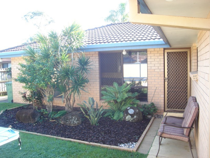 2/5 Elm Court, Labrador QLD 4215