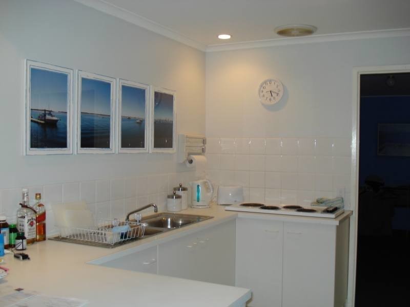 2/5 Elm Court, Labrador QLD 4215