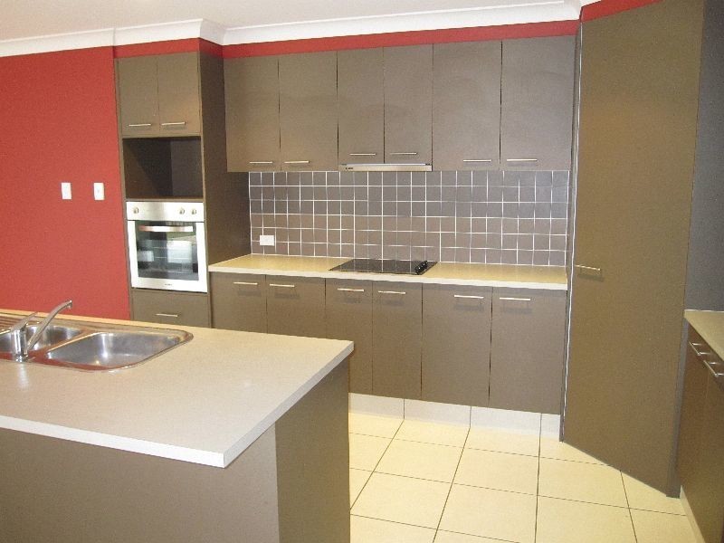 3 Lillypilly Court, Helensvale QLD 4212